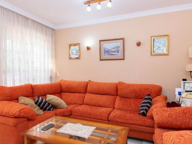 3 Bedrooms Townhouse in Estepona