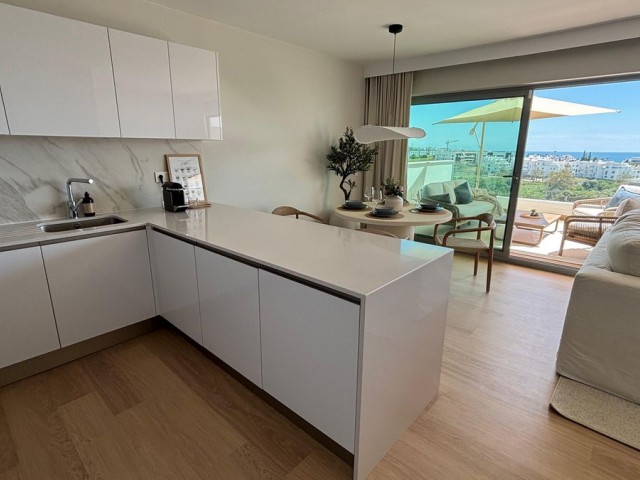 2 Bedrooms Apartment in Estepona