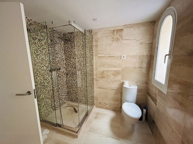 2 Schlafzimmer Apartment in Elviria