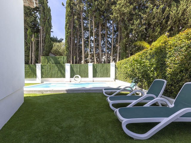 5 Bedrooms Townhouse in Estepona