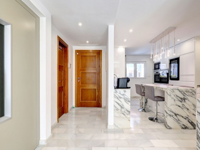 5 Bedrooms Townhouse in Estepona