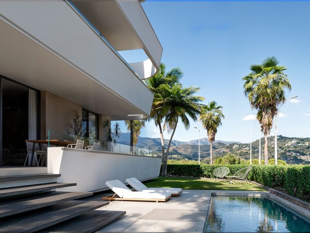 3 Bedrooms Apartment in Estepona