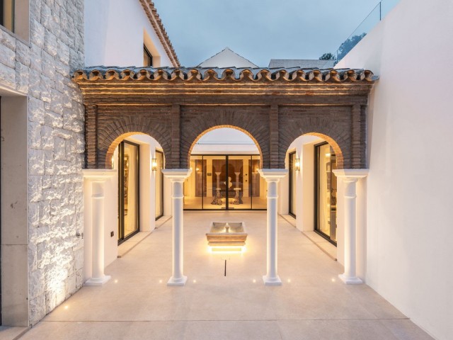 5 Soveroms Villa i Las Brisas