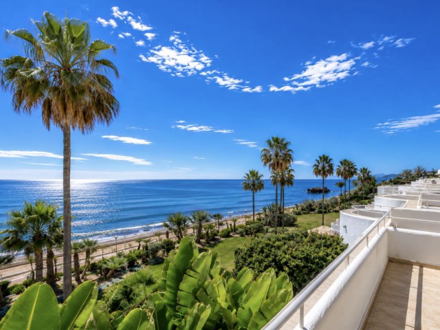 2 Bedrooms Apartment in Estepona