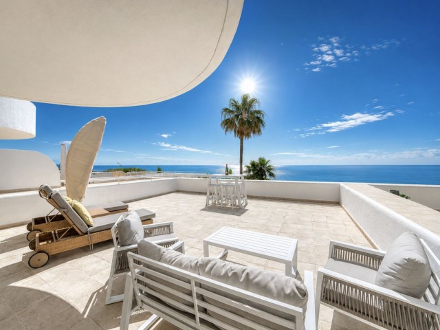 2 Bedrooms Apartment in Estepona