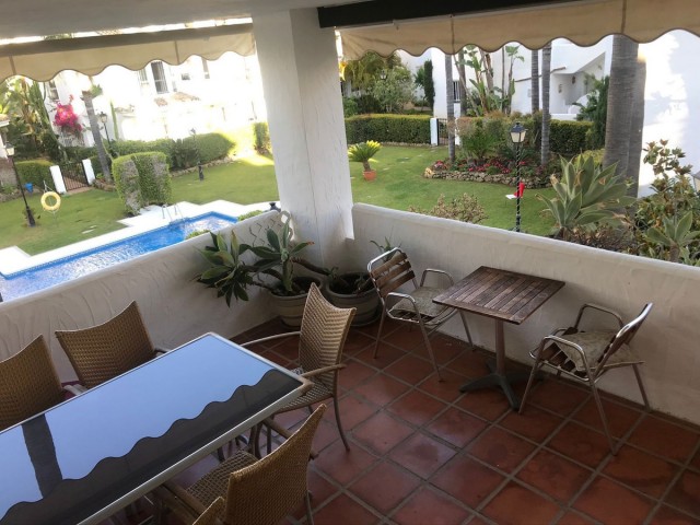 2 Schlafzimmer Apartment in Nueva Andalucía