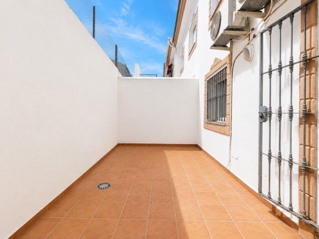 Adosado con 4 Dormitorios  en San Pedro de Alcántara