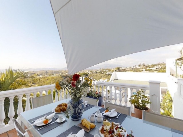 6 Bedrooms Villa in Mijas