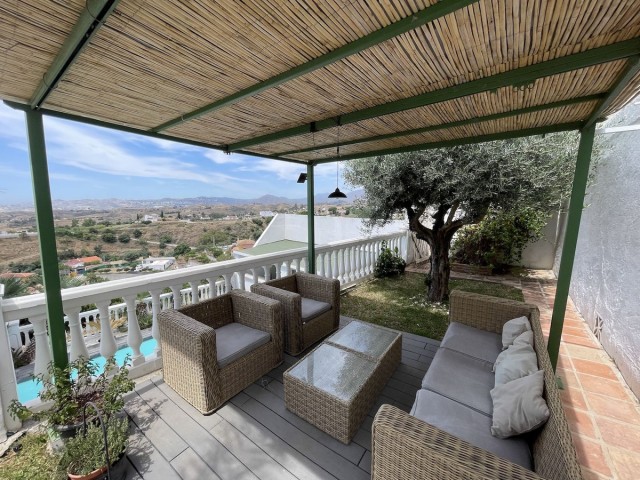 6 Bedrooms Villa in Mijas