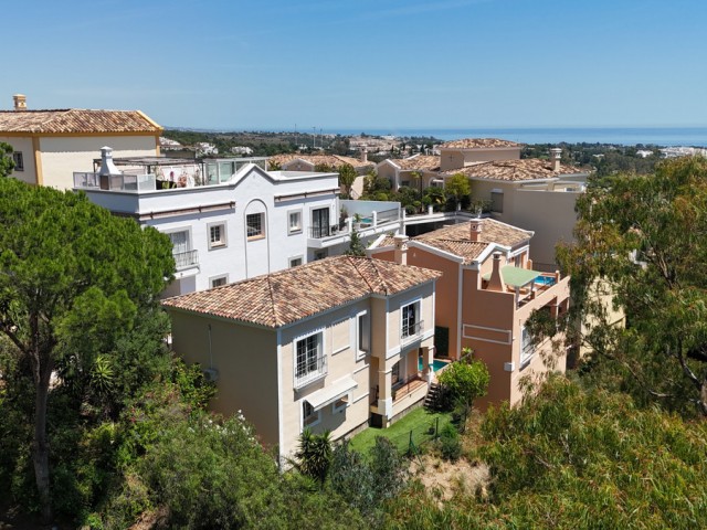3 Bedrooms Villa in Nueva Andalucía