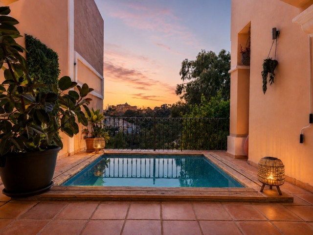 3 Bedrooms Villa in Nueva Andalucía