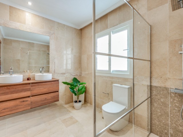 3 Bedrooms Villa in Nueva Andalucía