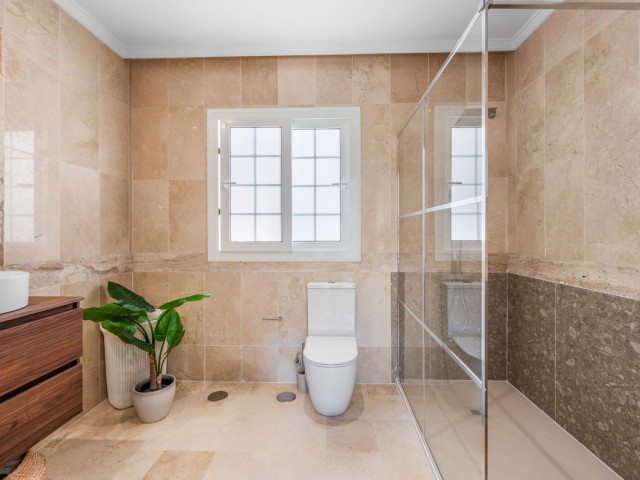 3 Bedrooms Villa in Nueva Andalucía