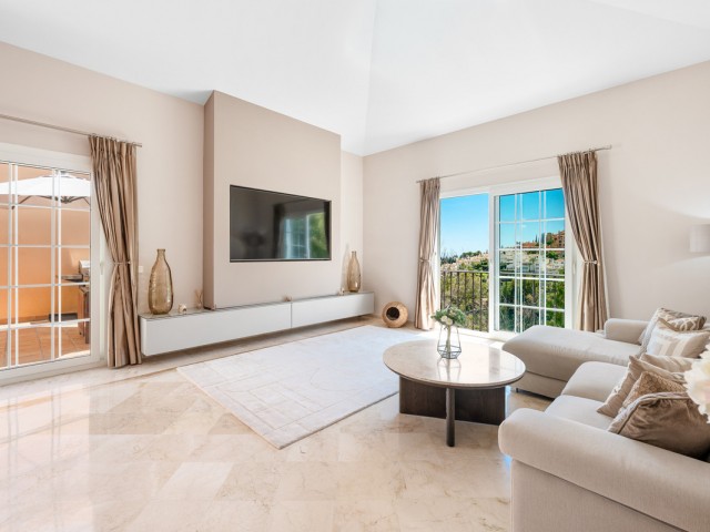 3 Bedrooms Villa in Nueva Andalucía