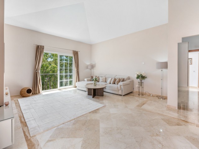 3 Bedrooms Villa in Nueva Andalucía