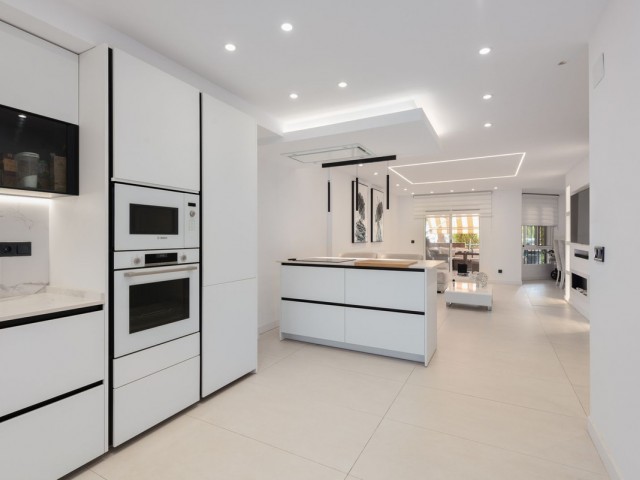 4 Bedrooms Apartment in Benalmadena Costa
