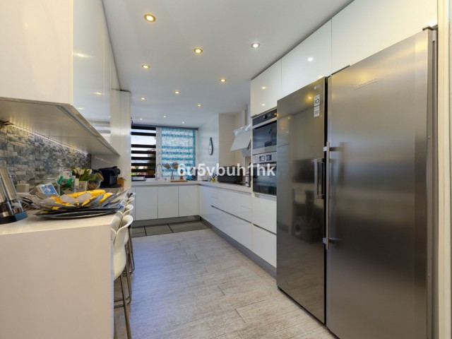 3 Bedrooms Apartment in Fuengirola