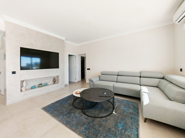9 Bedrooms Villa in Benalmadena