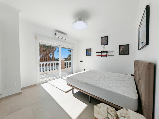 9 Bedrooms Villa in Benalmadena