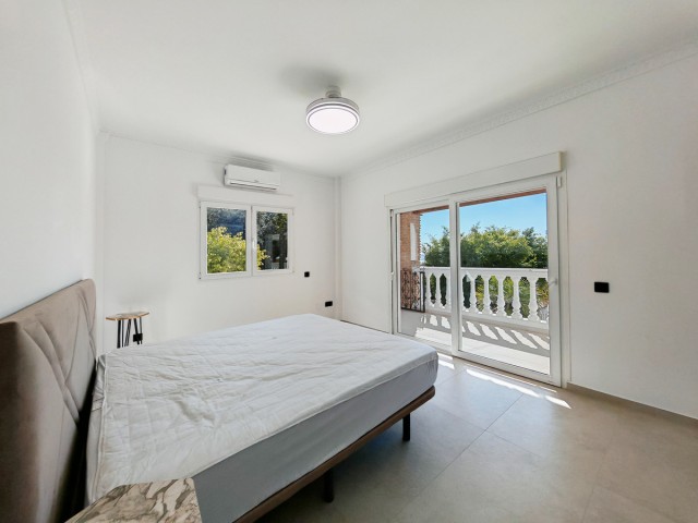9 Bedrooms Villa in Benalmadena