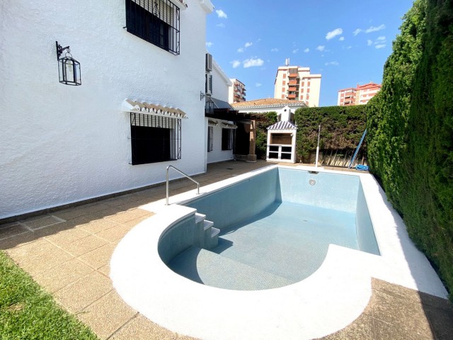 3 Schlafzimmer Villa in Fuengirola