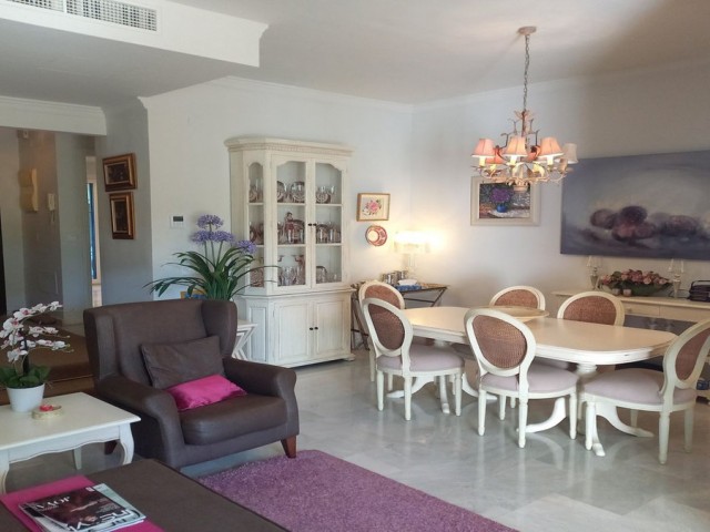 Rijtjeshuis, Guadalmina Baja, R5289574