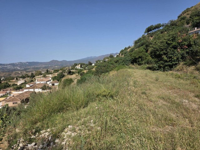  Plot in Mijas