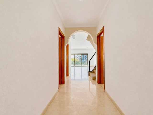 4 Bedrooms Apartment in Torremolinos