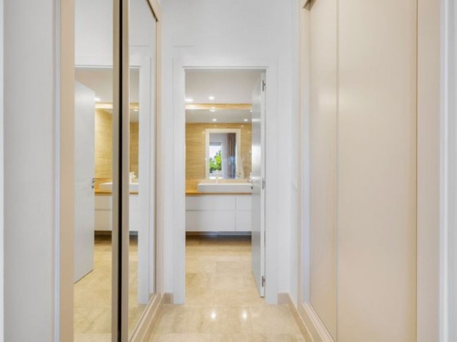 3 Bedrooms Apartment in Benahavís