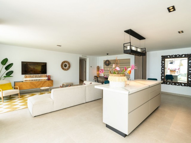 3 Bedrooms Apartment in Torrequebrada