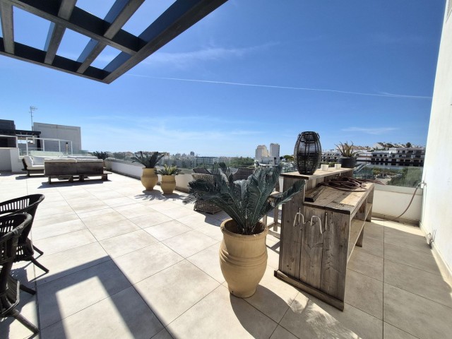 3 Bedrooms Apartment in Estepona