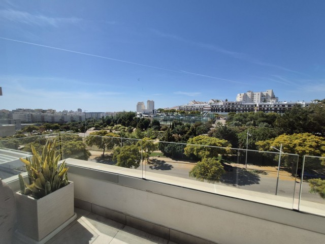 3 Bedrooms Apartment in Estepona
