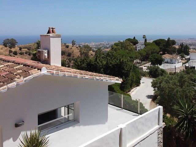 3 Bedrooms Villa in Mijas