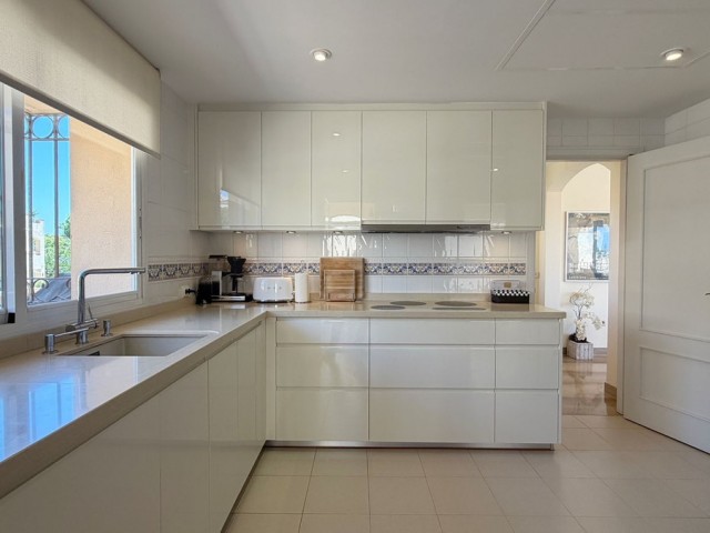 4 Schlafzimmer Apartment in Elviria