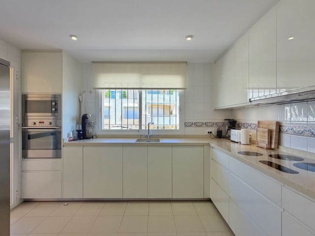 4 Schlafzimmer Apartment in Elviria
