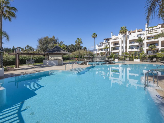 3 Bedrooms Apartment in Estepona