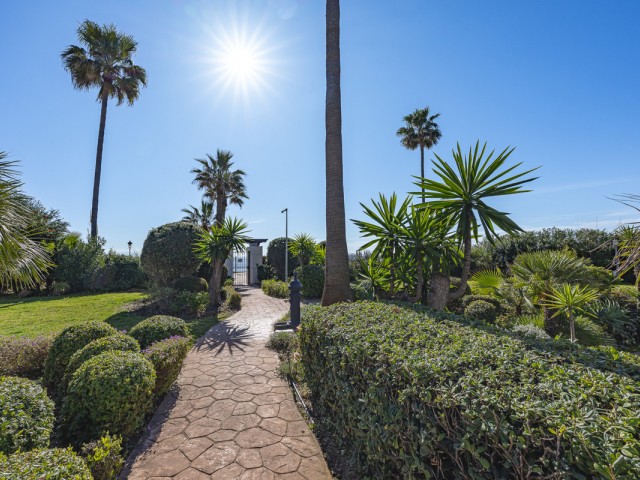 3 Bedrooms Apartment in Estepona