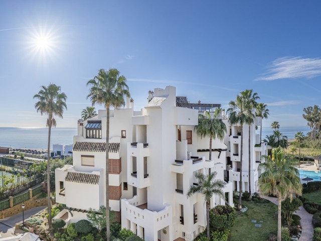 3 Bedrooms Apartment in Estepona