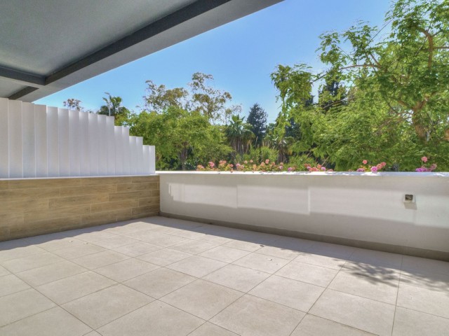 3 Bedrooms Townhouse in Estepona