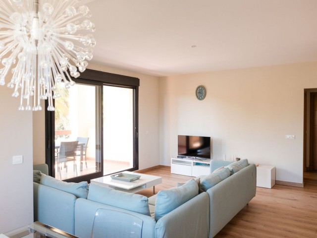 2 Bedrooms Apartment in Estepona