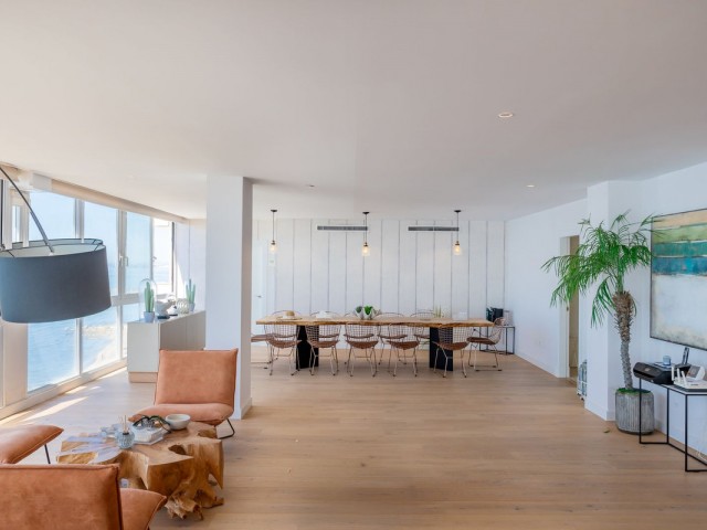 4 Bedrooms Apartment in Marbella