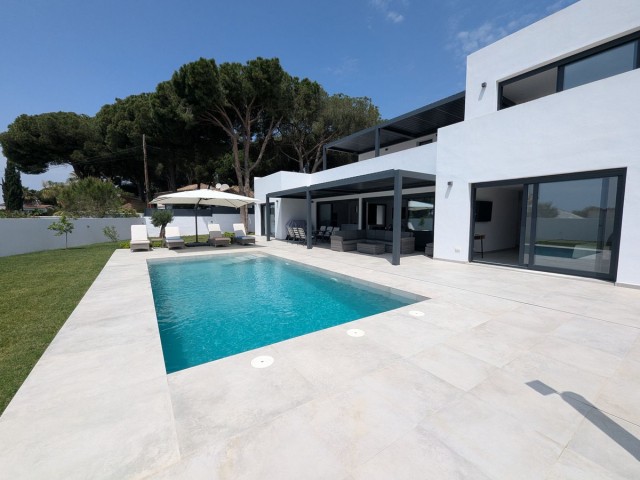 Villa, Artola, R5407996