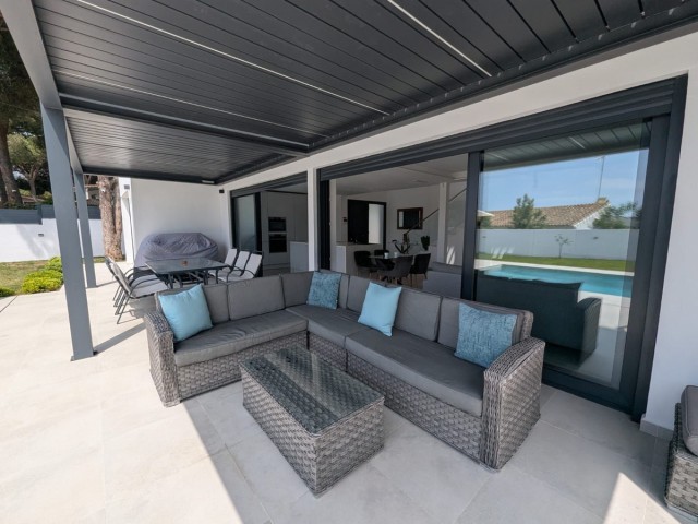Villa, Artola, R5407996