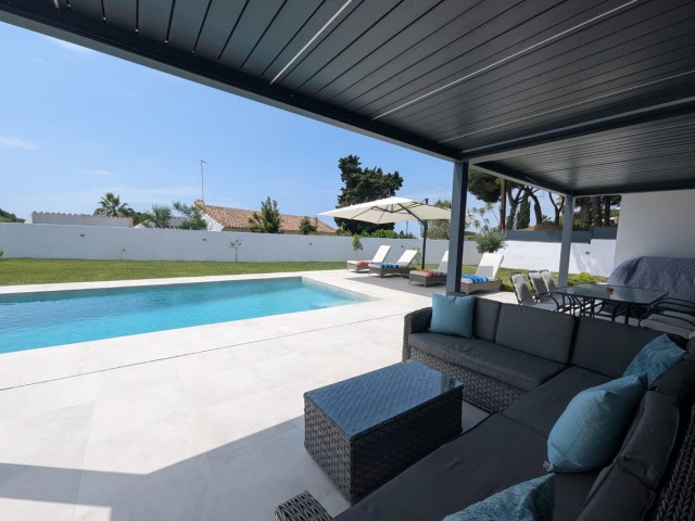 Villa con 3 Dormitorios  en Artola