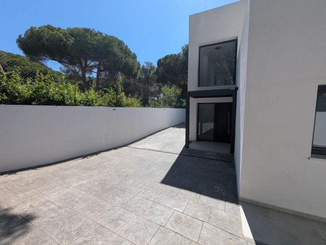 Villa con 3 Dormitorios  en Artola
