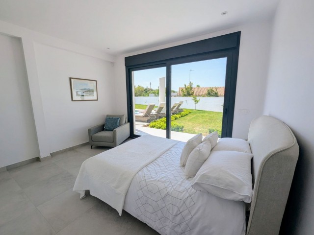 Villa con 3 Dormitorios  en Artola