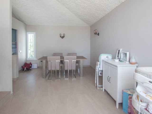 3 Bedrooms Townhouse in Estepona