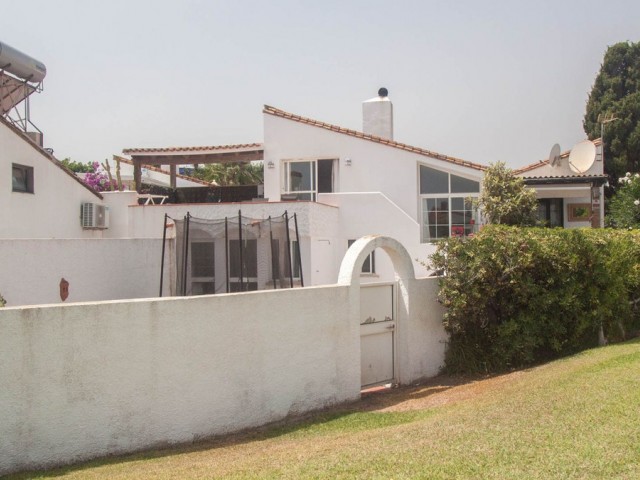 3 Bedrooms Townhouse in Estepona