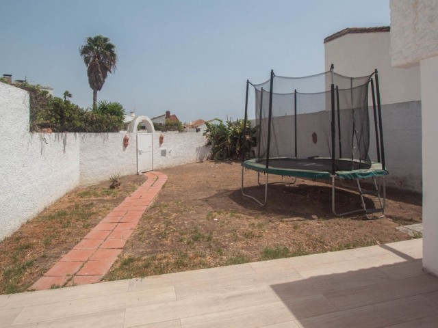 3 Bedrooms Townhouse in Estepona