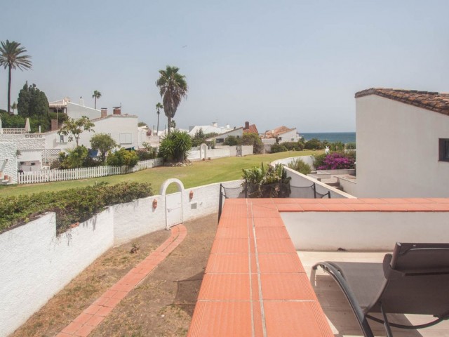 3 Bedrooms Townhouse in Estepona